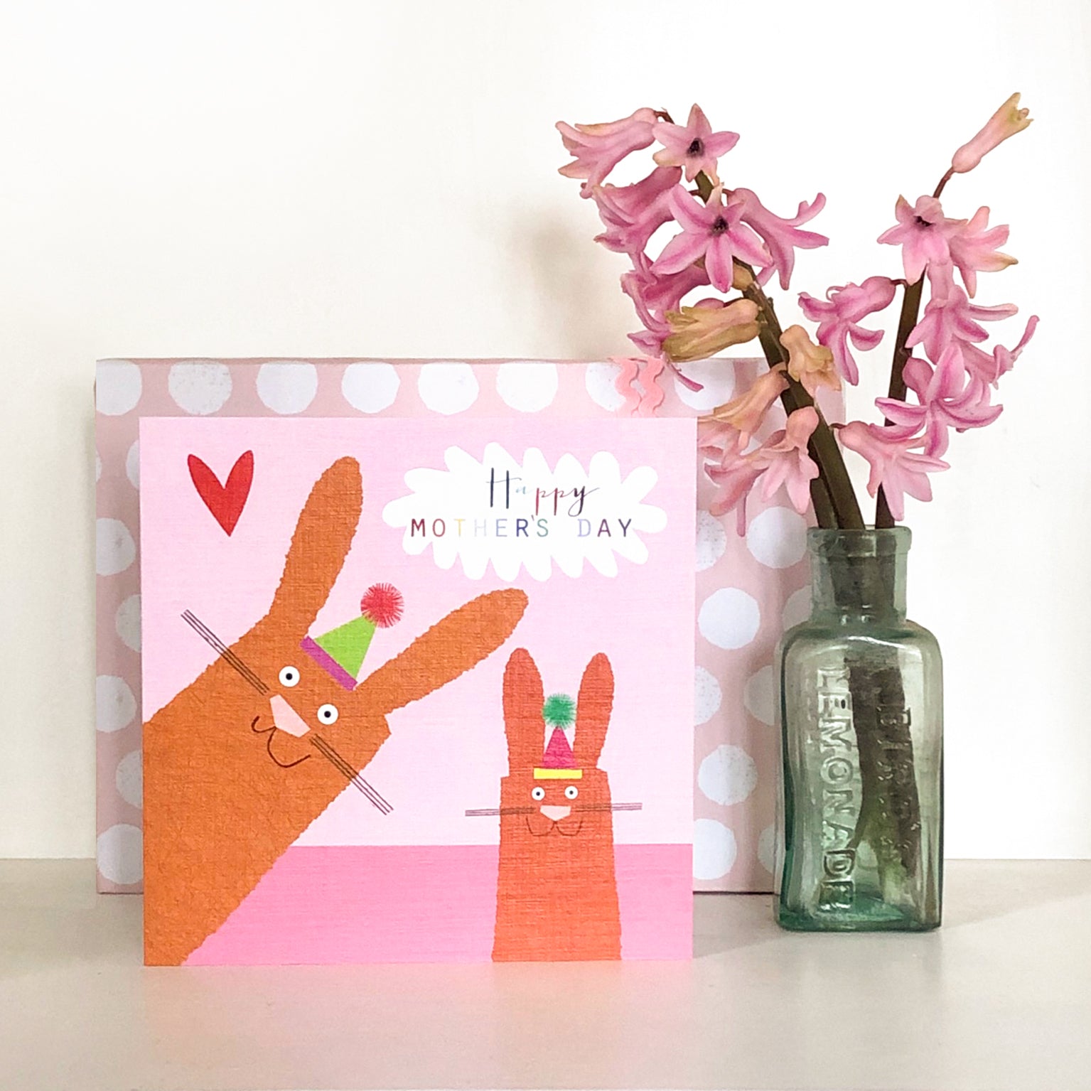 AA16 bunny rabbits Mother's Day card