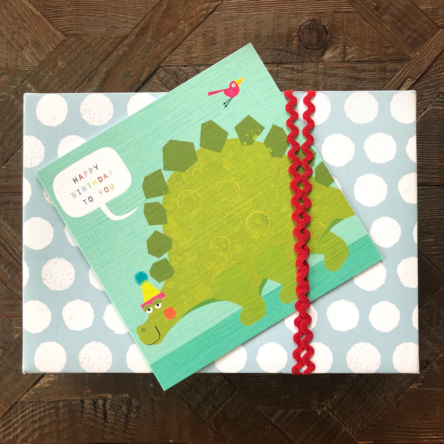 DB08 happy birthday stegosaurus card