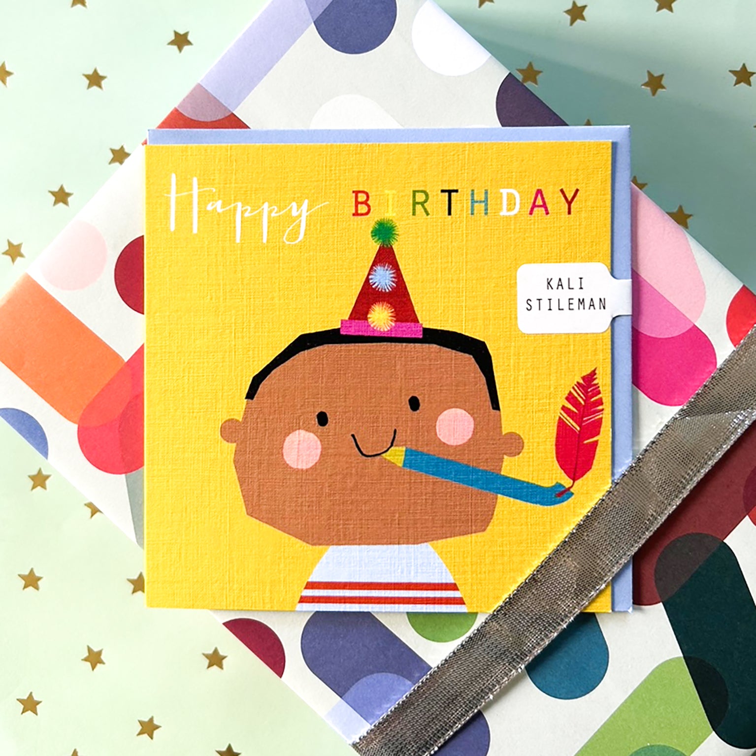 MC02 party horn birthday card