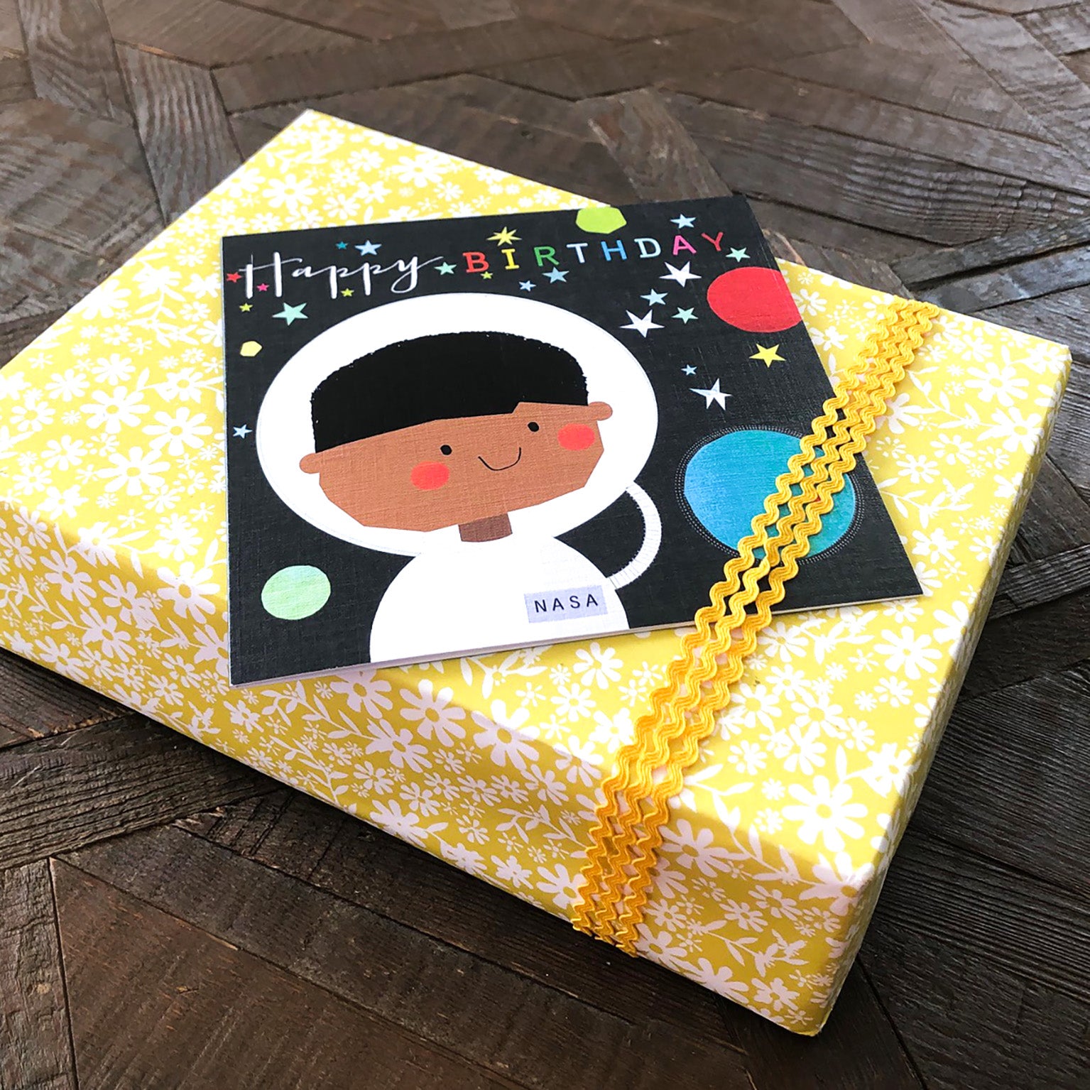 MC17 spaceman happy birthday card