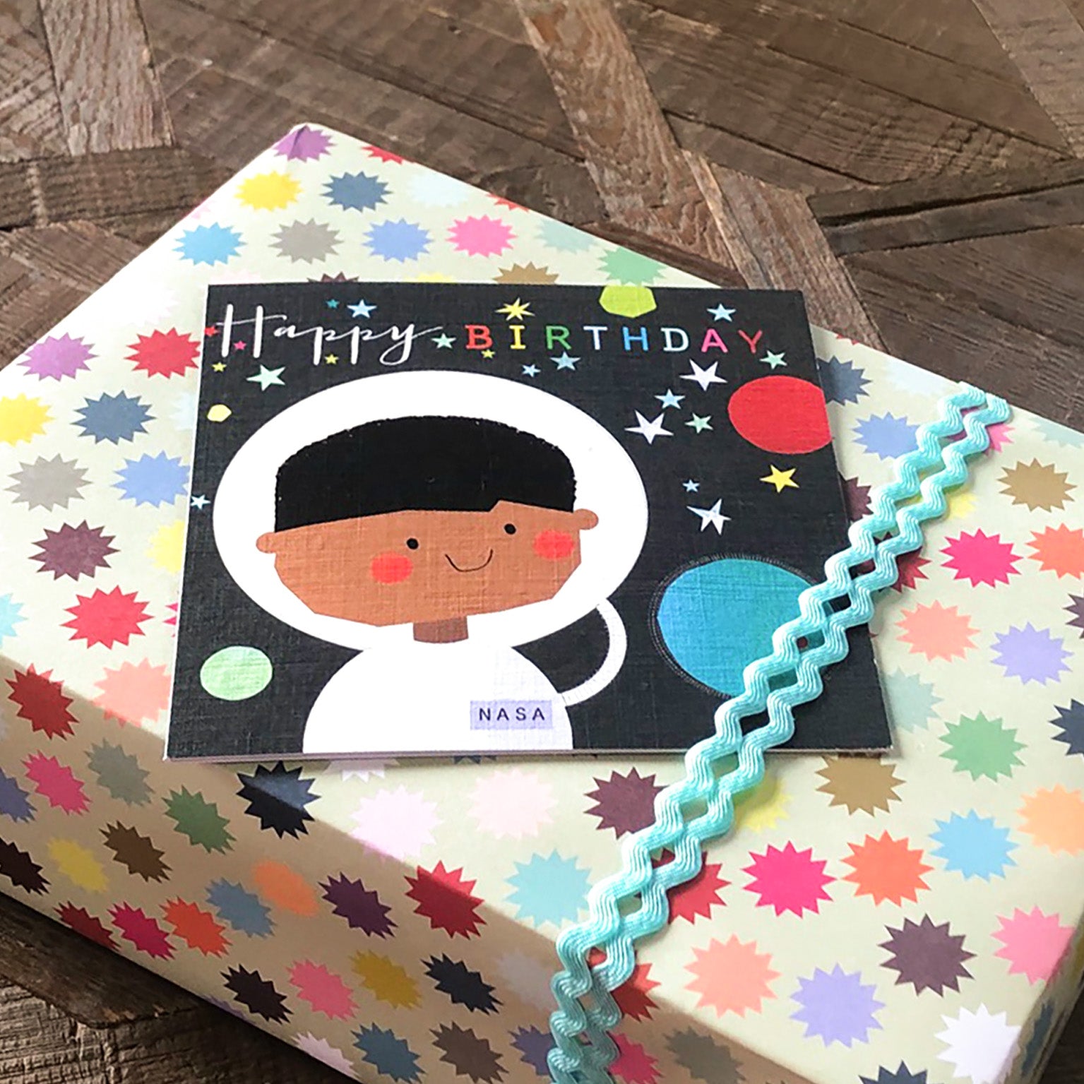 MC17 spaceman happy birthday card