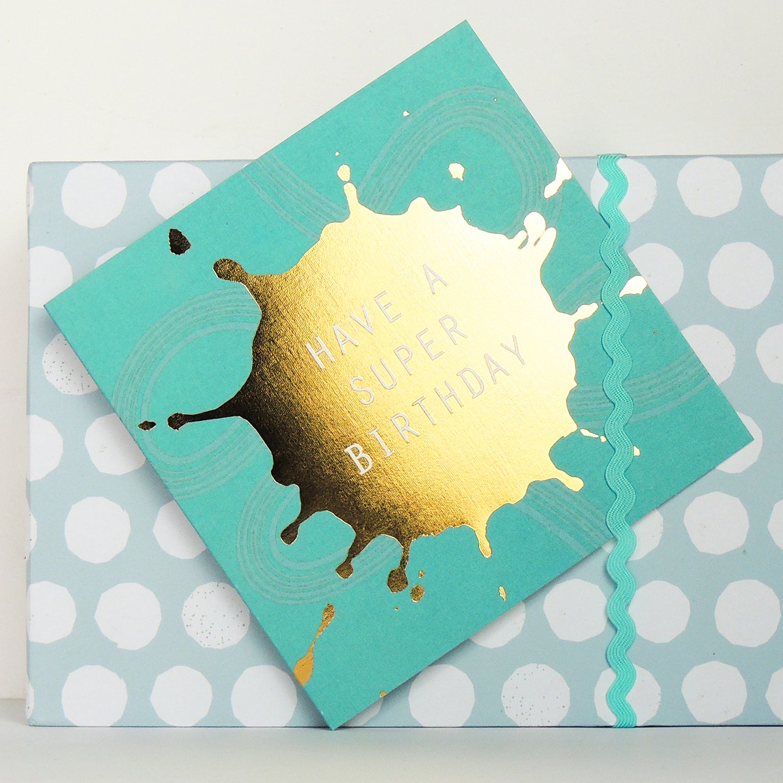 MLC05 gold foiled super birthday card