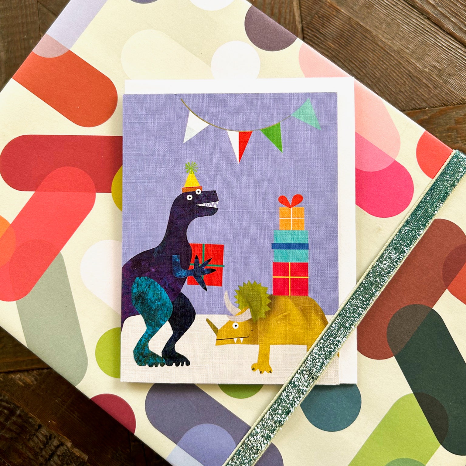 TW42 mini dinosaur party card