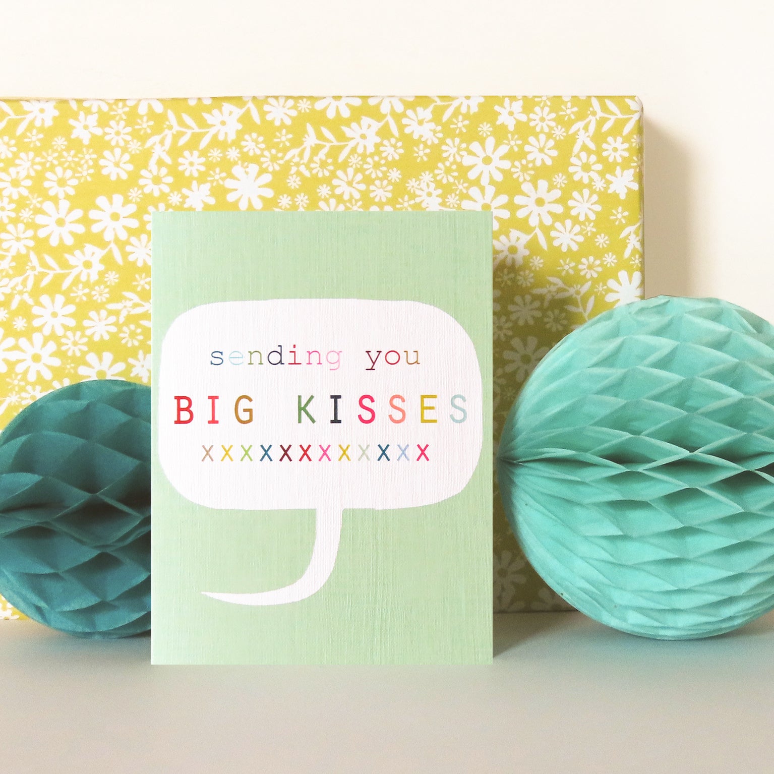 mini big kisses card