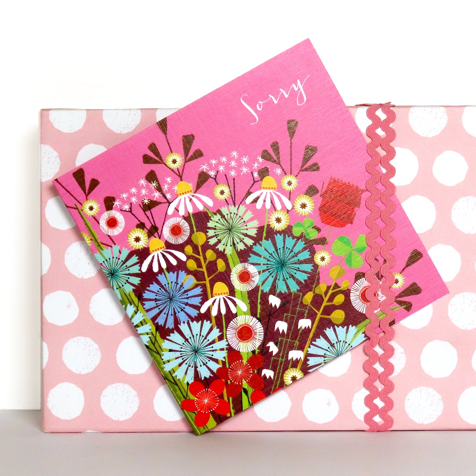 WO26 floral sorry greetings card