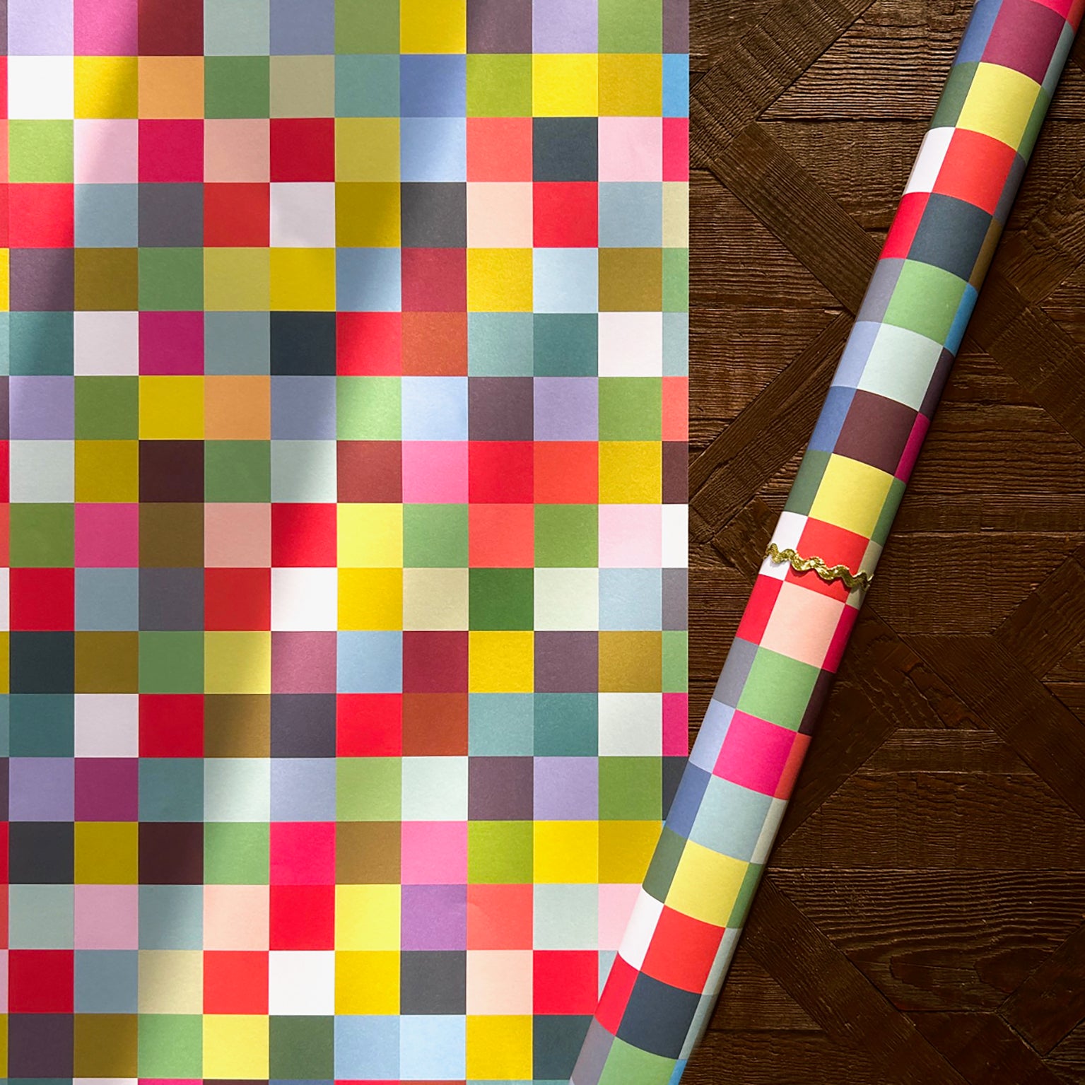 WP102 squares wrapping paper