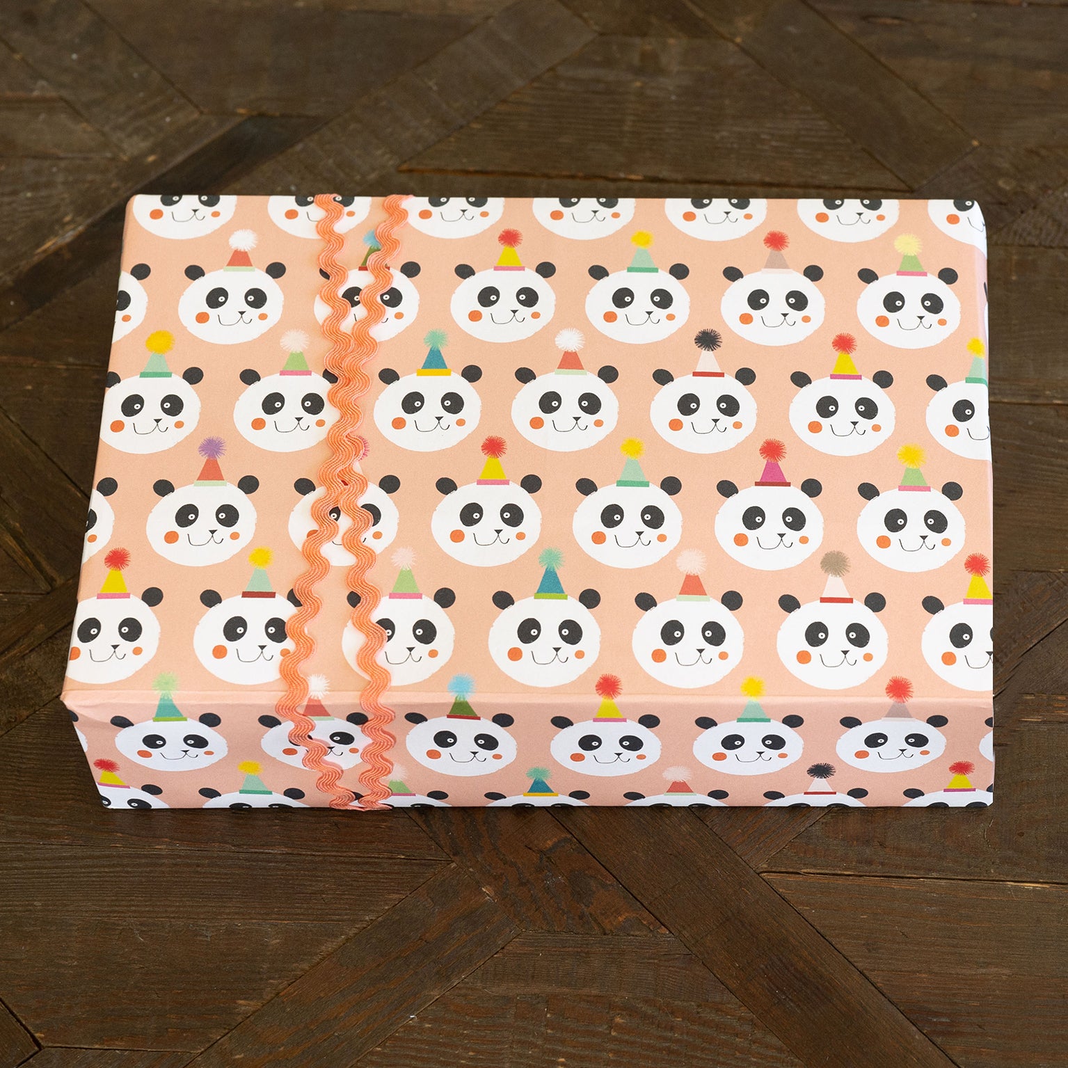 WP107 panda wrapping paper