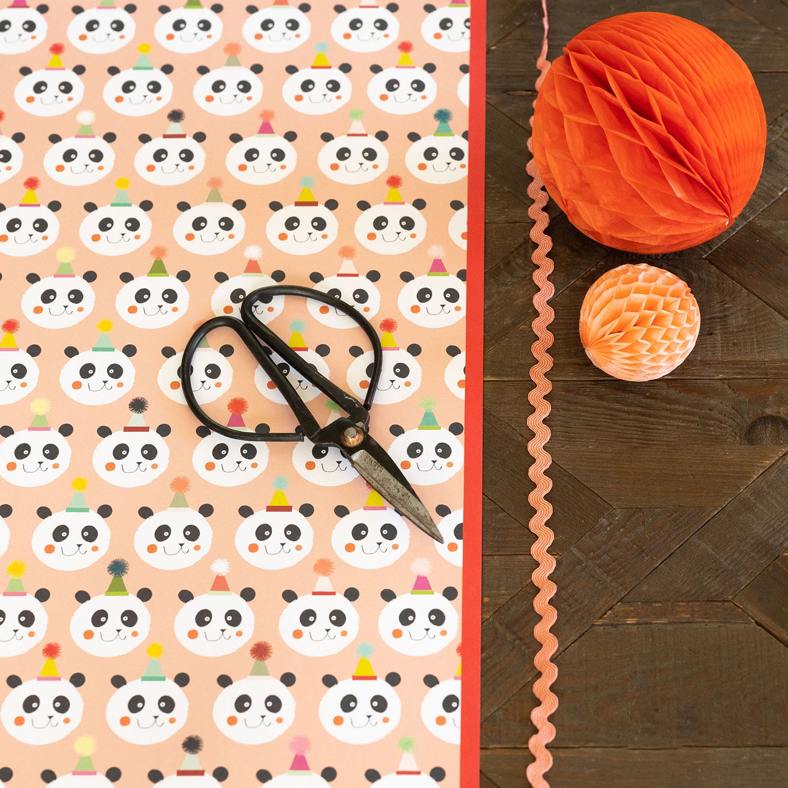 WP107 panda wrapping paper