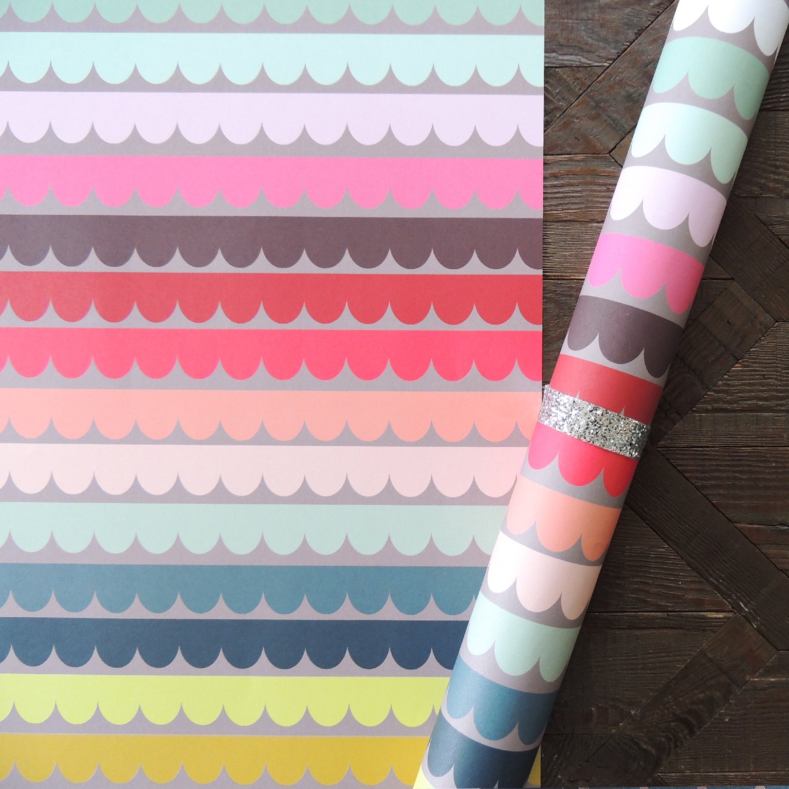 WP109 scallop wrapping paper