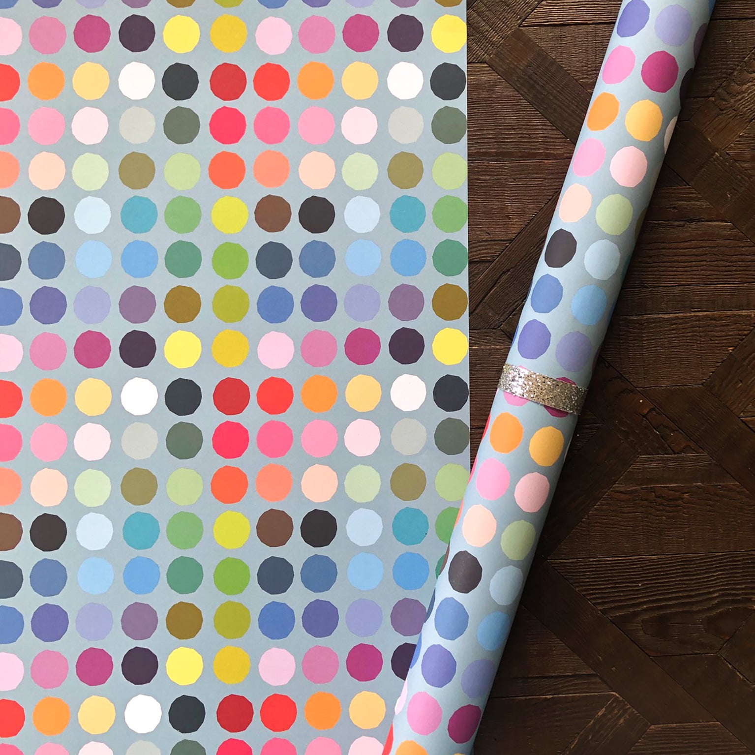 WP12 spots and dots wrapping paper