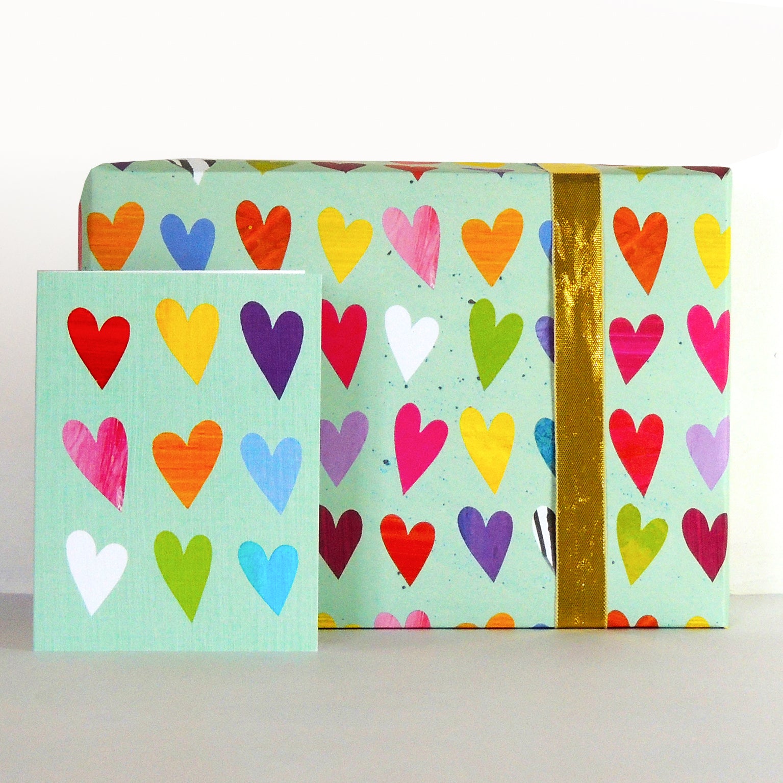 WP32 coloured hearts wrapping paper