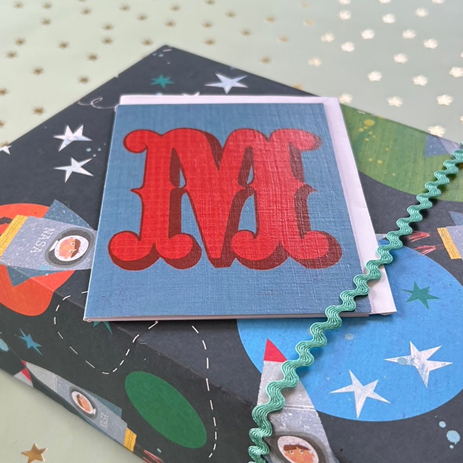 mini M alphabet card