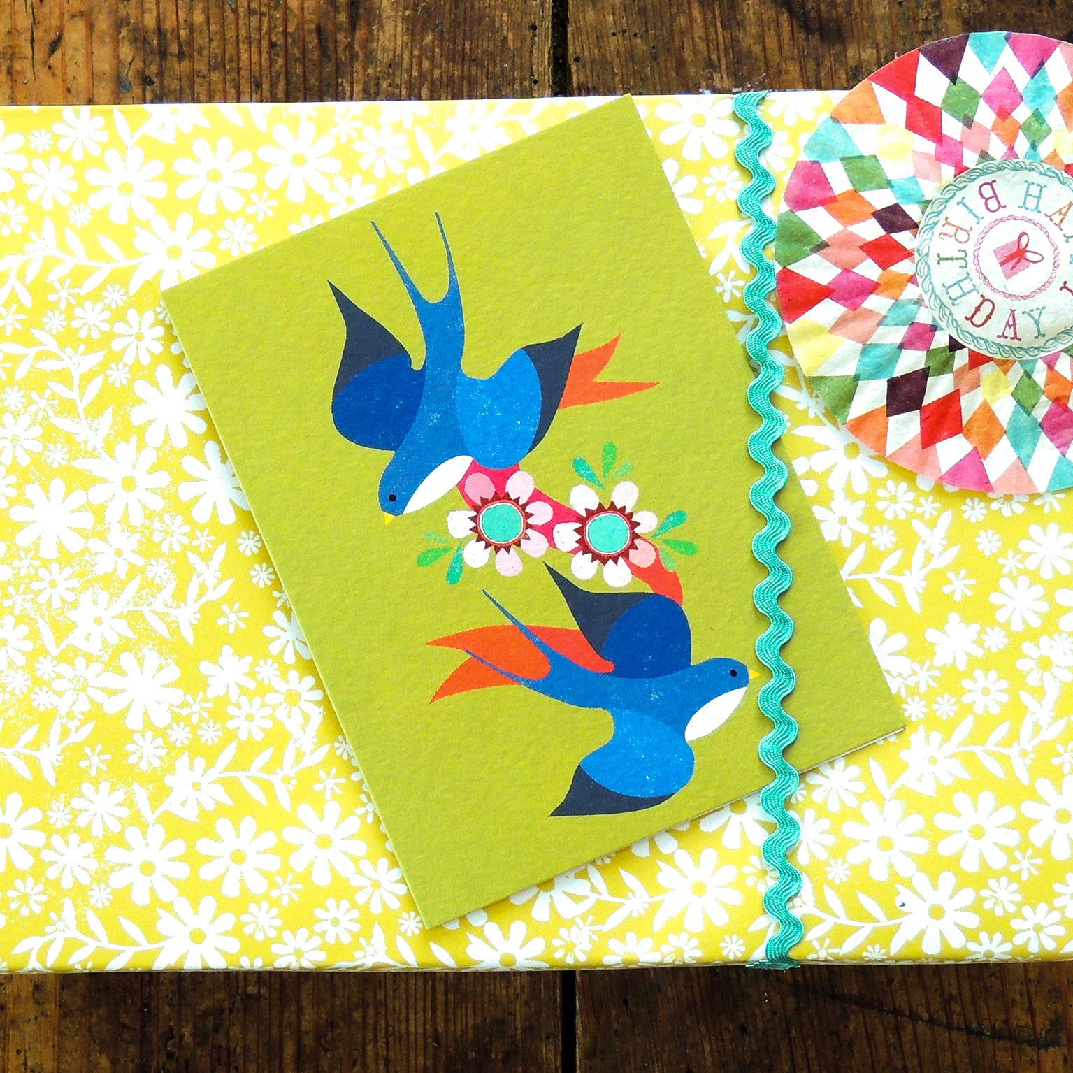 TW37 mini swallows greetings card