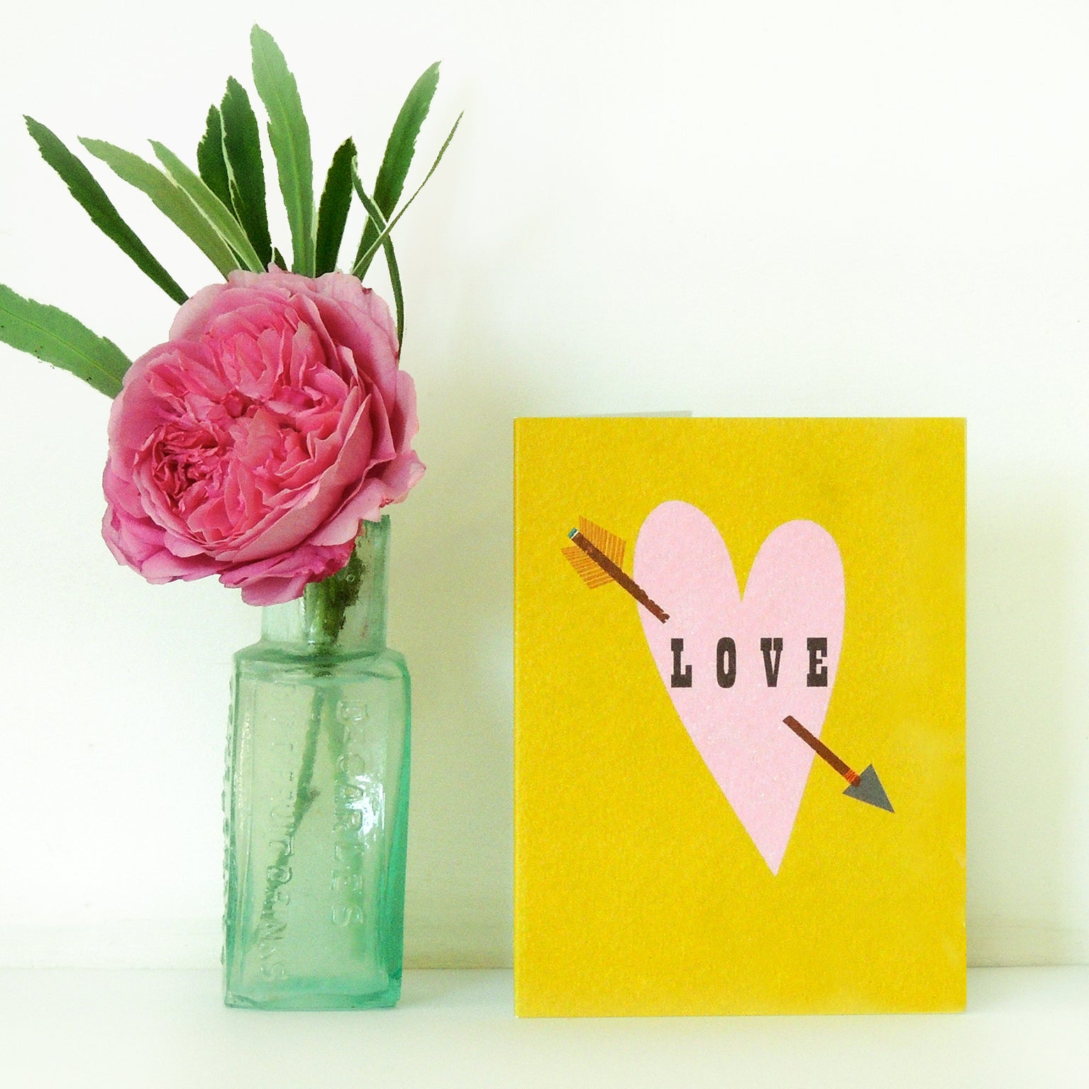 TW44 mini love greetings card